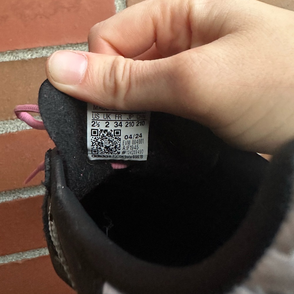adidas Kids Sneakers Black and Pink - Picture 6 of 6